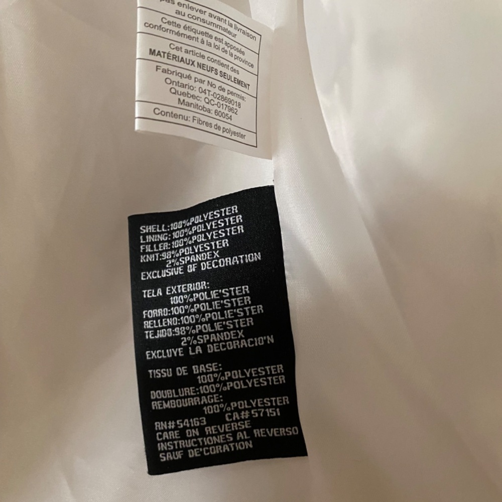 Guess Women’s Puffer Jacket - Picture 8 of 9